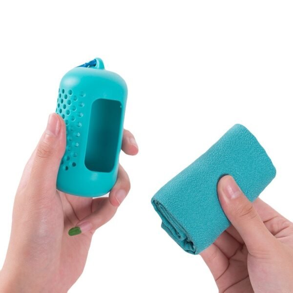 Handy Quick Drying Cooling Microfiber Towel Light Blue with case